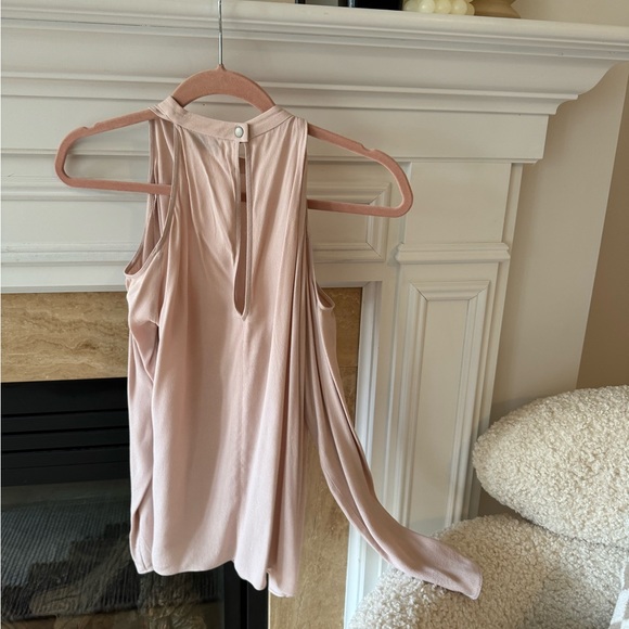 Aritzia Wilfred Free dusk pink long sleeve with shoulder holes in size S - Picture 4 of 5